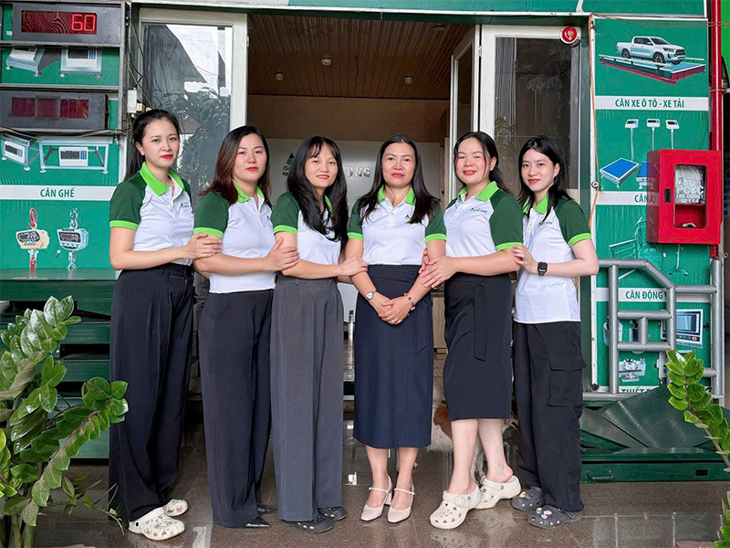 Cân Điện Tử Quốc Hưng Tri Ân Những Bông Hoa Tận Tụy Nhân Ngày Phụ Nữ Việt Nam 20/10